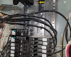Wires-crossing-the-bus-bar
